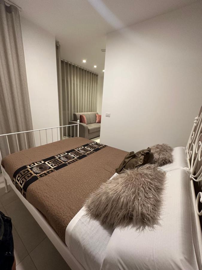 Apartments Ennio Top Class Bari Exterior photo