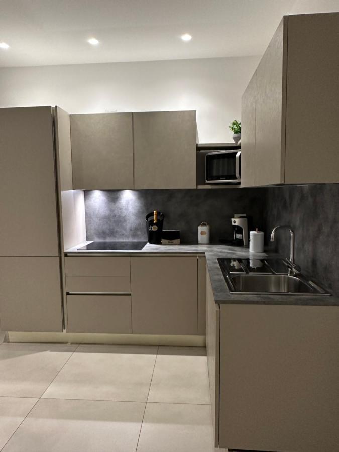 Apartments Ennio Top Class Bari Exterior photo