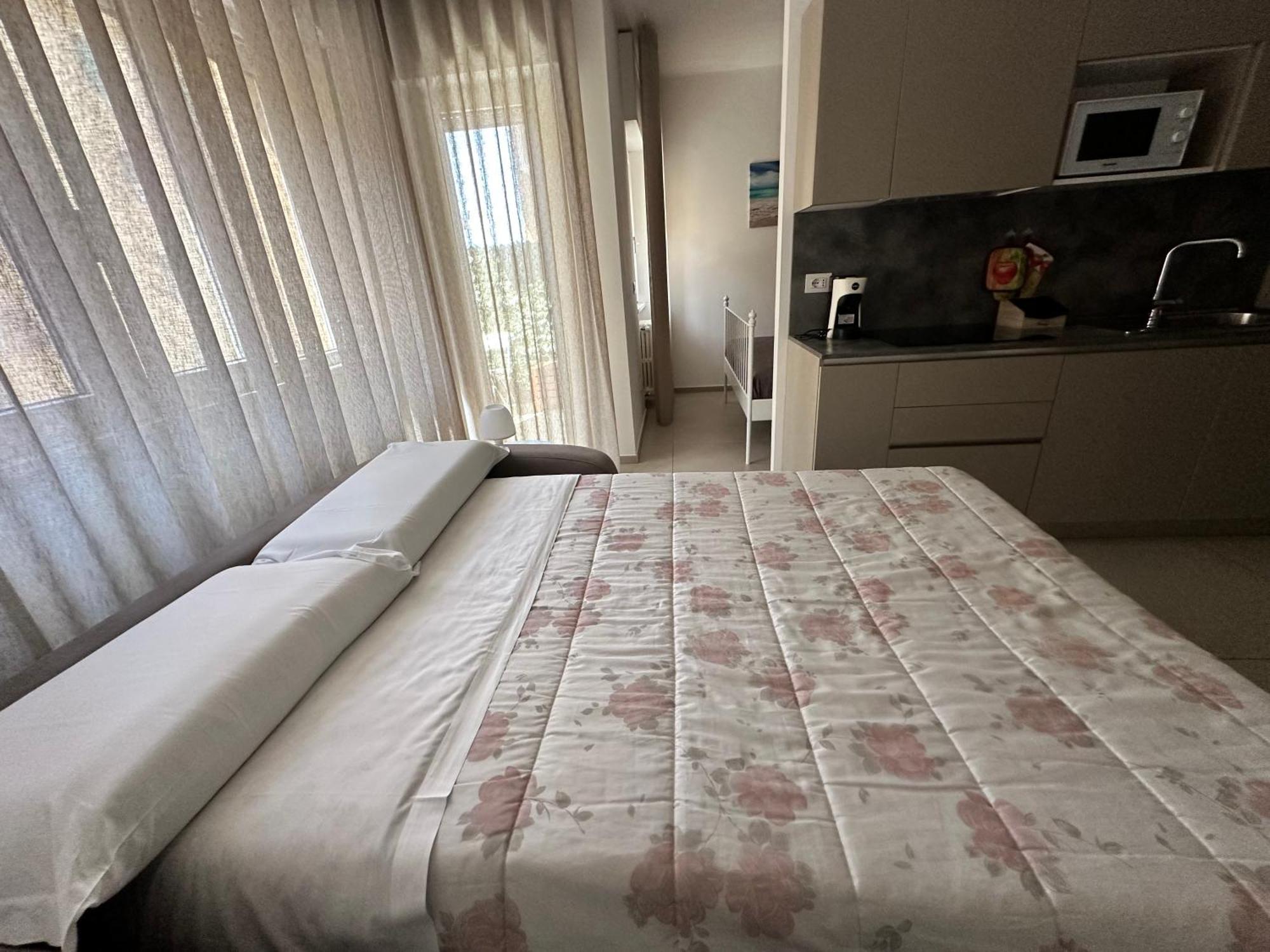 Apartments Ennio Top Class Bari Exterior photo